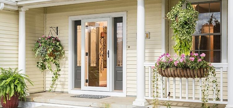 screen door installation in Oildale